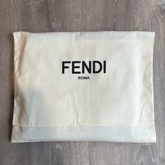 Authentic Fendi Crewneck - Picture 5 of 6